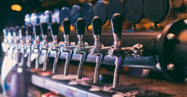 Taps-of-long-draw-beer-system
