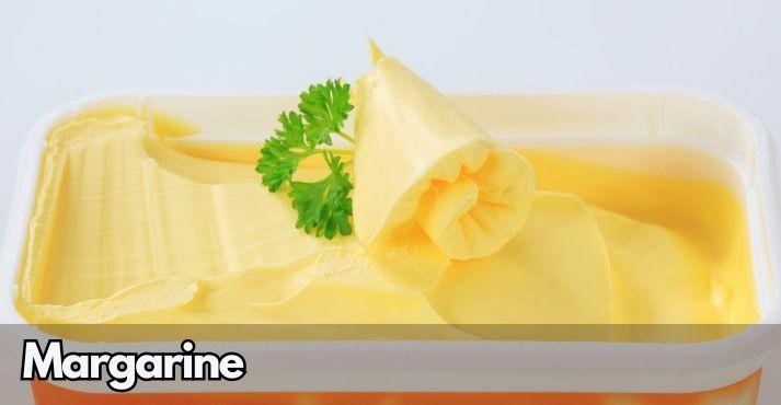 Margarine-in-plastic-tub-with-parsley-twig