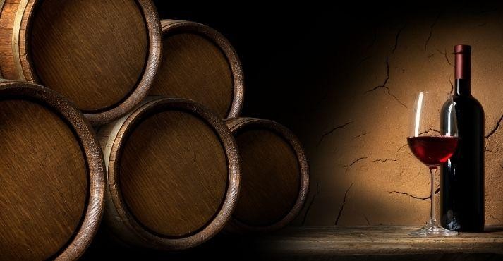 Merlot-wine-and-barrels